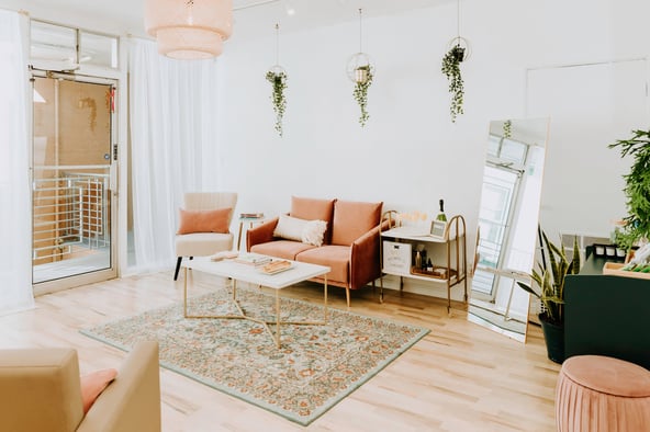 200 sq ft private room for rent in a peaceful midtown salon