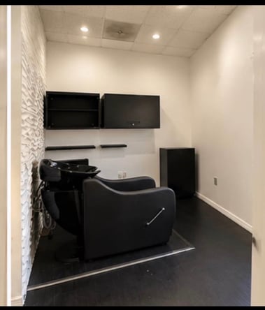 Private Salon Suites for Rent in Casselberry, FL – Move-In Specials!