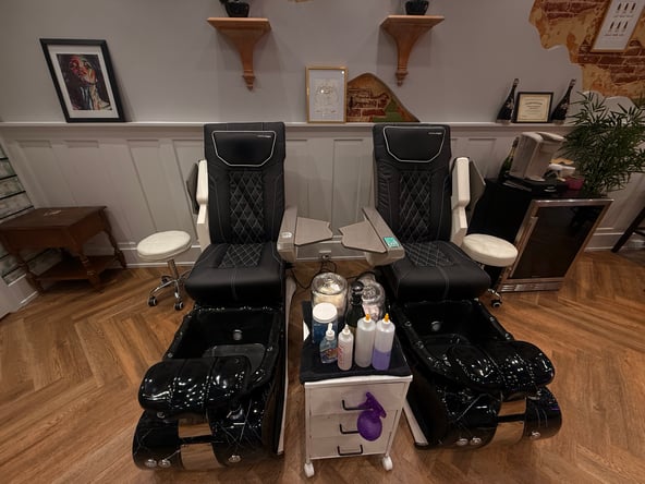 Lady’s Nail Salon, chair/desk