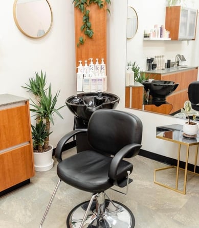 Sola Salon Studios in Brookfield, WI – Salon Suite for Rent