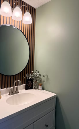 Beauty room for rent