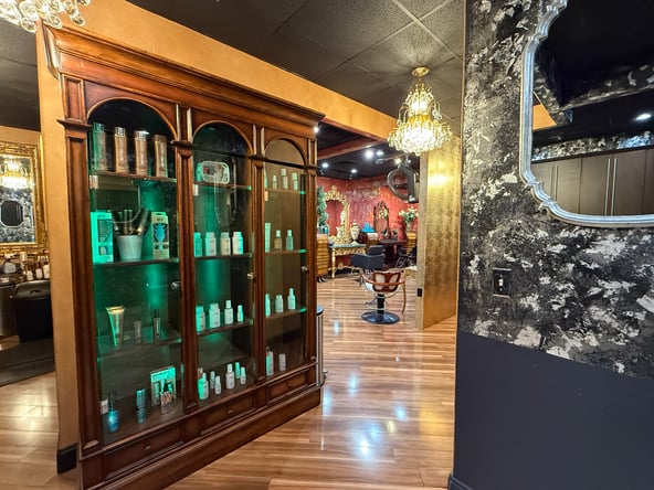 Luxury Booth Rental in Lady Lake: Grow Your Clientele at The Velvet Collective