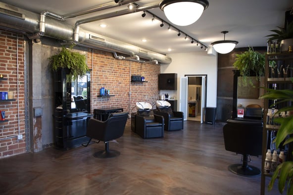 Station for rent @ Nicholas James & co in Midtown stl