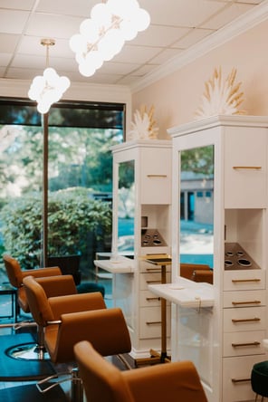 “New” Gorgeous Salon Station for Rent!!