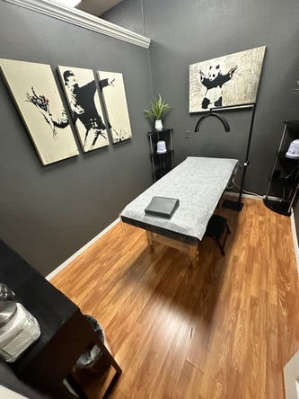 ($50 off move in special) Multiple Private 9×10 / 10×12 beauty / lashes / nails / esthetics / suites