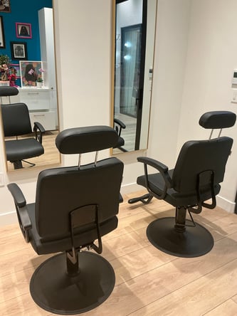 BRAIDERS, LOCTITIANS AND STYLISTS- 24 Hour Natural Hair Studio in Fontana, Ca. NO LICENSE REQUIRED