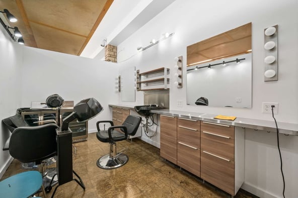 Collage Salons is a collective of independent salon professionals working in their own private suite