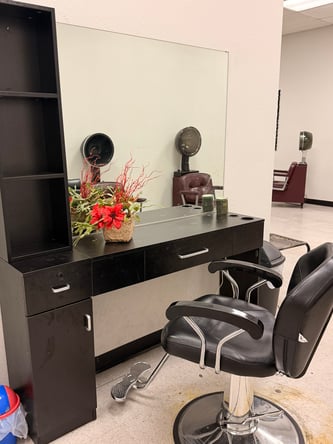 Salon Booth Rental $150/Week – Utilities Included