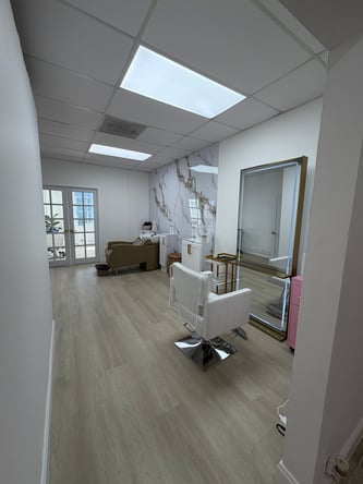 Beverly Hills Luxury Salon Chair Rental for Established Stylists (Part-Time)