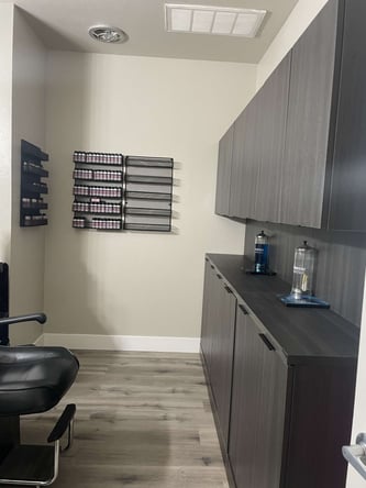 Hair Station For Rent in a beautiful fully renovated salon and Spa in America can Canyon Ca