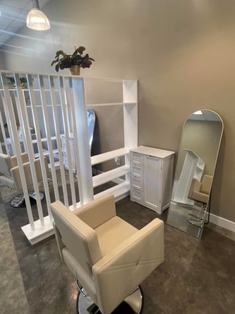 Semi-Private Styling Stations at La Bella Vita Salon — Torrance