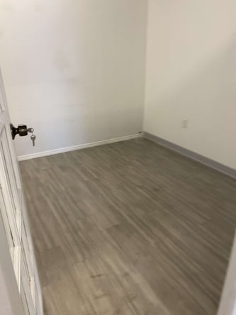 Suite / Chair Rental in Miramar