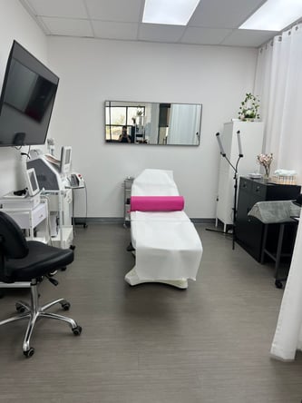 Bed and Space Rentals for PMU Artists, Lash Artists, Estheticians Reg. & Advanced, Injectors, Etc.
