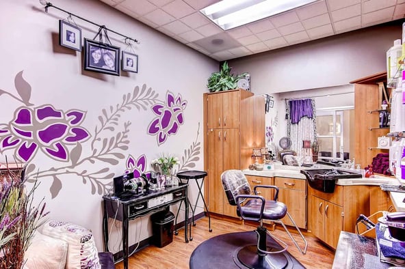 Sola Salon Studios in Edgewater, MD – Salon Suite for Rent