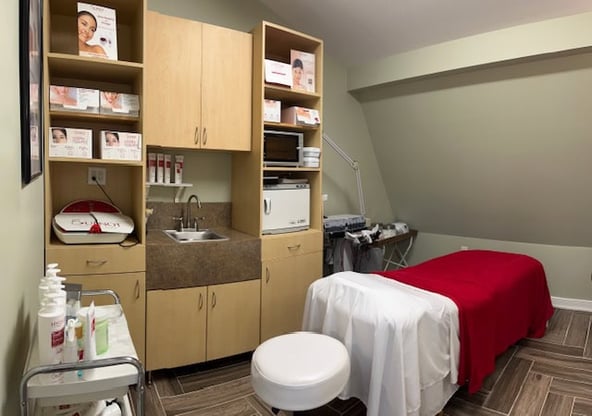 Upscale Salon and Suites available for Rent