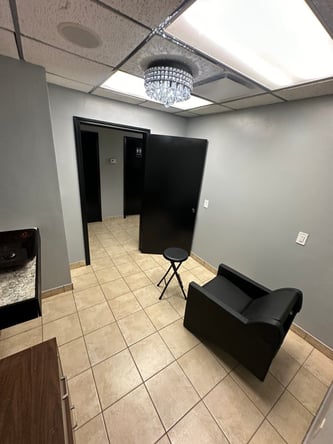 salon suites