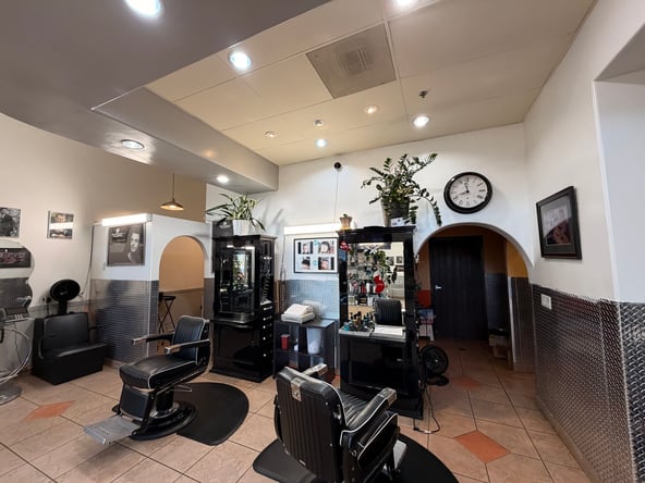 Babershop and Salon, Stationsand Room in Irvine , California