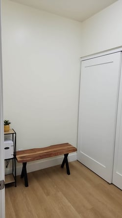 Flex Room for Spray Tan or Lash Artist, Client Referrals Included – South Torrance