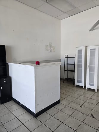 Braiding Space for Lease – Prime Beauty Location