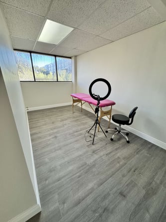 Modern salon suites