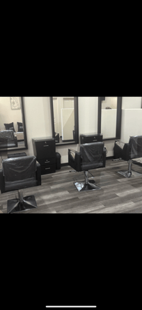 BEAUTICIAN SPACE FOR RENT