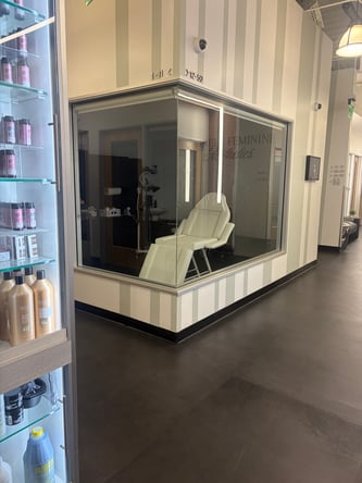 SUBLEASE DOWNTOWN SANTA MONICA SALON SUITE