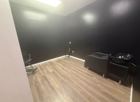 Private Salon Suites for Rent in Casselberry, FL – Move-In Specials!