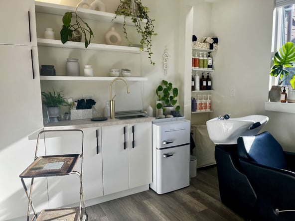 Bright Modern Clean-Air Salon Suite