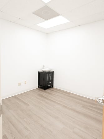 Brand new Salon Suites for all Beauty Professionals