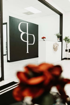 EXCLUSIVE SALON SUITES FOR ALL PROFESSIONALS