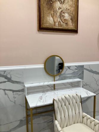 Hair Stations for rent in a new, luxury, full-service salon in Section 10 (W Sahara and Tenaya),