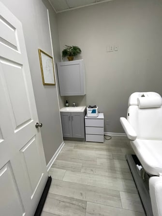 Grow your Aesthetics Business – Prime Midtown Location Only $850