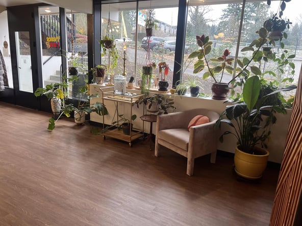 Room Available in Beautiful Happy Valley Studio