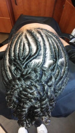 Sola Salon Studios in Mentor, OH – Salon Suite for Rent