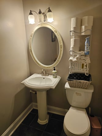 Arlington, VA — Hair & Nail Stations for Rent (Daily/Weekly)