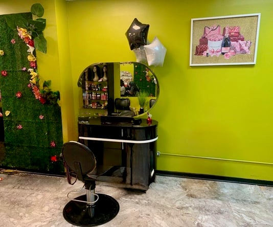 Boutique Salon Booth Rental – Rogers Park, Chicago