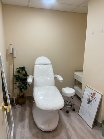 Treatment Room for rent