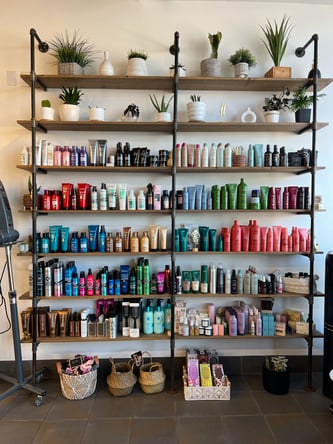 Beautiful Hair/Make Up Station for Rent – Modern Busy Salon, Great Location, Amenities Included