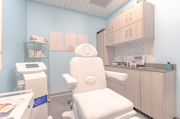 Sola Salon Studios in Sarasota, FL – Salon Suite for Rent