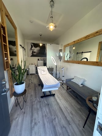 Licensed PMU/Beauty Studio in Seattle