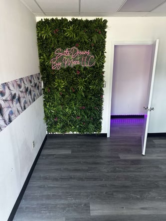 PRIVATE SALON INDIVIDUAL AND DOUBLE SUITES FOR RENT!