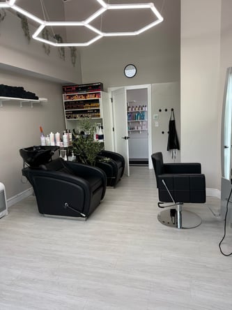 Luxury Hair Chair & Massage Room for Rent / Established Wellesley Beauty Salon
