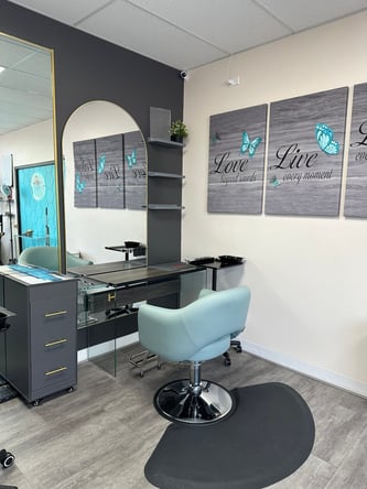 rent workspaces for a hairdressers, massage therapists, nails specialists, make up artist