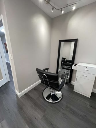 Individual Salons Carrollwood Salon Suite Rentals, monthly or weekly rates, month to month leases