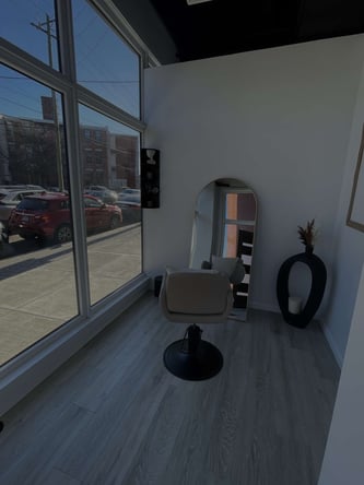 For Established Stylists Ready to Work Without Salon Overhead