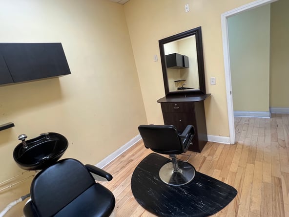 2 Salon Suites in Douglasville, GA