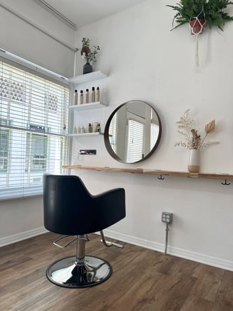 🌿 Chair for Rent – Davines Salon, Downtown Redlands