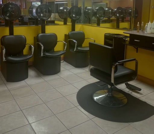 BEAUTY SALON or CHAIRS FOR RENT