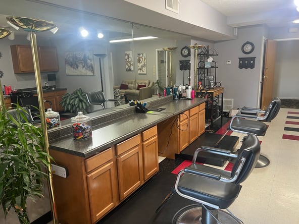 Private 2-Chair Salon Suite for Lease