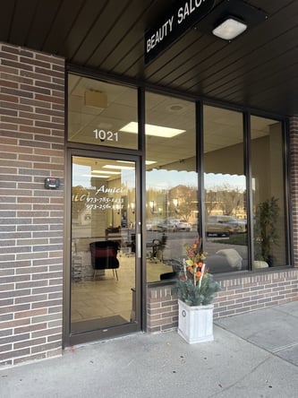 Woodland Park Salon Chair Rental • $199/Week • Community + Mentorship • FIRST WEEK FREE